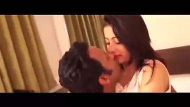 A desi romance sex video of a man with his friend’s wife
