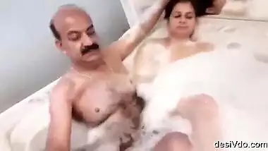 Indian Matured Couple fucking mms part 2