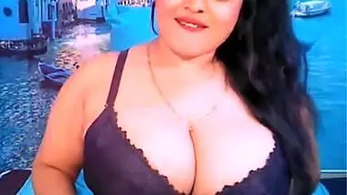 Today Exclusive- Famous Desi Showing Her Big Boobs Part 2 - Cam Model