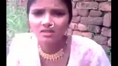 Northindian Girl remove her dresses and show her NUdely