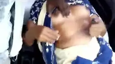 Tamil aunty’s car sex with a driver