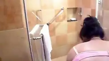 Hot Jaipur wife taking bath in hotel, hubby records, wid audio