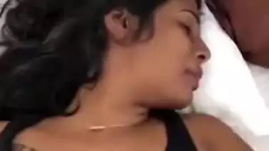 Sexy Lankan Girl Exposed