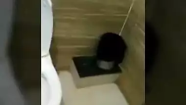 Hot Mallu Girl’s Blowjob In Bathroom