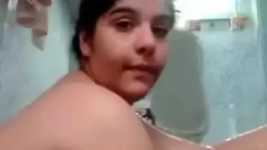 Cute Desi Girl Bathing
