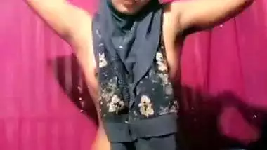 Hijab college girl small boobs show for boyfriend