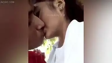 Outdoor kiss