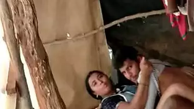 Indian slum couple caught fucking on voyeur’s cam