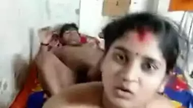 Newly married Desi couple makes MMS video of them having XXX session