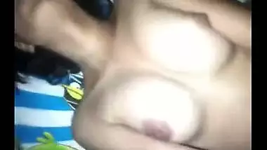 Desi mms Indian sex clip of college Bengaluru cutie Hindi Audio HQ