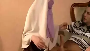 Hijabi Muslimah sucks sperm out of Huge 10 inch Western Cock