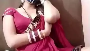 Naina_Darling in Saree Showing Boobs on StripChat Live