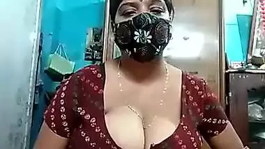 Big boob desi aunty