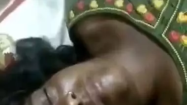 Poor Tamil maid takes her lover’s Indian cum in mouth