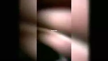 ¡Ayudé a esta desconocida chica a encontrar su auto en el estacionamiento y no te imaginas cómo me lo agradeció!