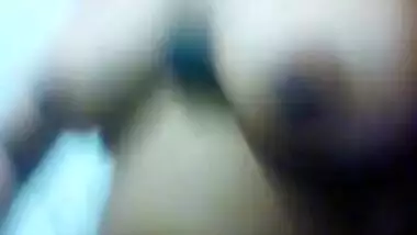 Pakistani wife nude MMS selfie video taken for her lover