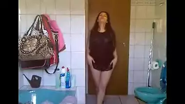 Indian amateur teen selfie cam fingers cunt in bathroom