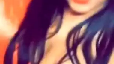 desi horny bitch feeling horny with sexy expression