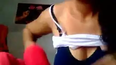 Desi aunty big boobs and pussy showing