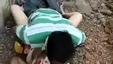 Desi indian couple public fuck caught to cam