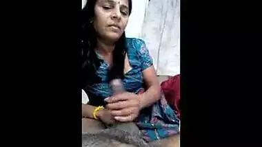 Sexy Marathi Aunty’s Blowjob To Young Guy