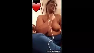Desi aunty fingering pussy on video call with husband