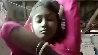 Desi village bhabi show her boobs