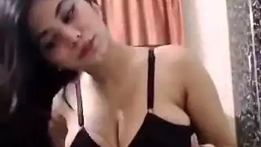 Desi cute girl big boobs