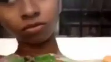 Attractive Desi girl gets naked cause Lankan XXX subscribers want boobs