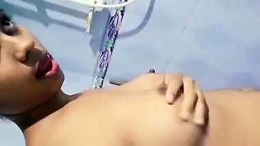 Horny Desi Girl Masturbating Her Horny Pussy