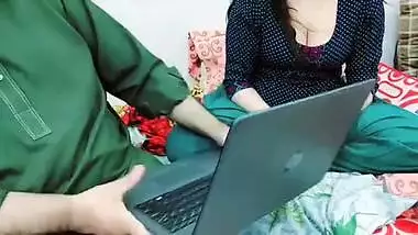 Pakistani XXX Computer Mechanic Seduced By Young Girl And Drinking Her Boobs Milk And Fucking Her Ass Hole