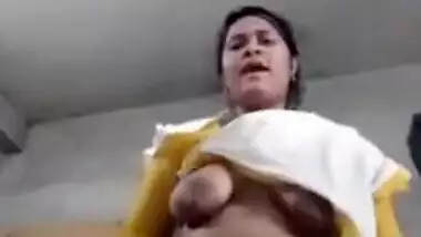 Bangladeshi Bhabhi video of Desi who shows off her XXX body parts