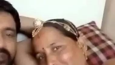 Mature aunty hugging topless big boobs viral show
