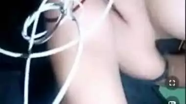 Amazing desi XXX whore shows her beautiful tits and pussy in live cam