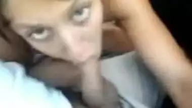 Horny Aunty Gives To Lover In Train