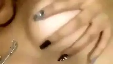 Hot Punjabi Babe Fingering her Wet Pussy