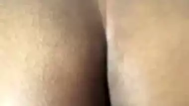 Man bangs round shaped whore in the doggy style